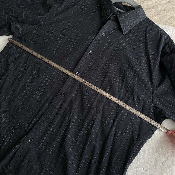 Van Heusen Black Button Down with Small White Check Size Large - Picture 4 of 8